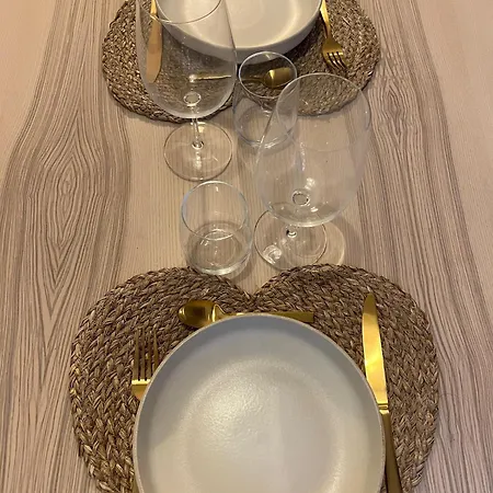 Holiday home Piscine Chauffee, Centre, Maison Atypique Rouen